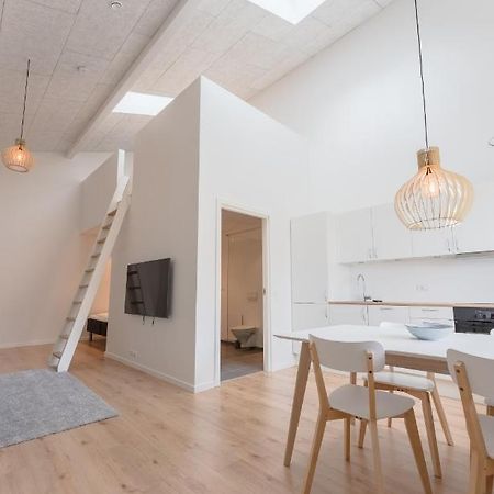 Studio Apartments Close To Airport Mithvagur 外观 照片