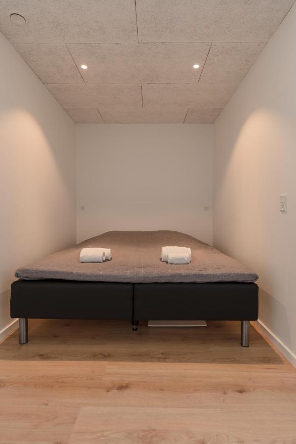 Studio Apartments Close To Airport Mithvagur 外观 照片
